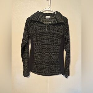 Columbia | Black and Gray Checkered Pullover | Size Medium